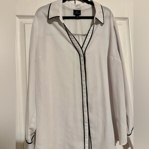 Worthington XL Ivory Blouse with black trim
